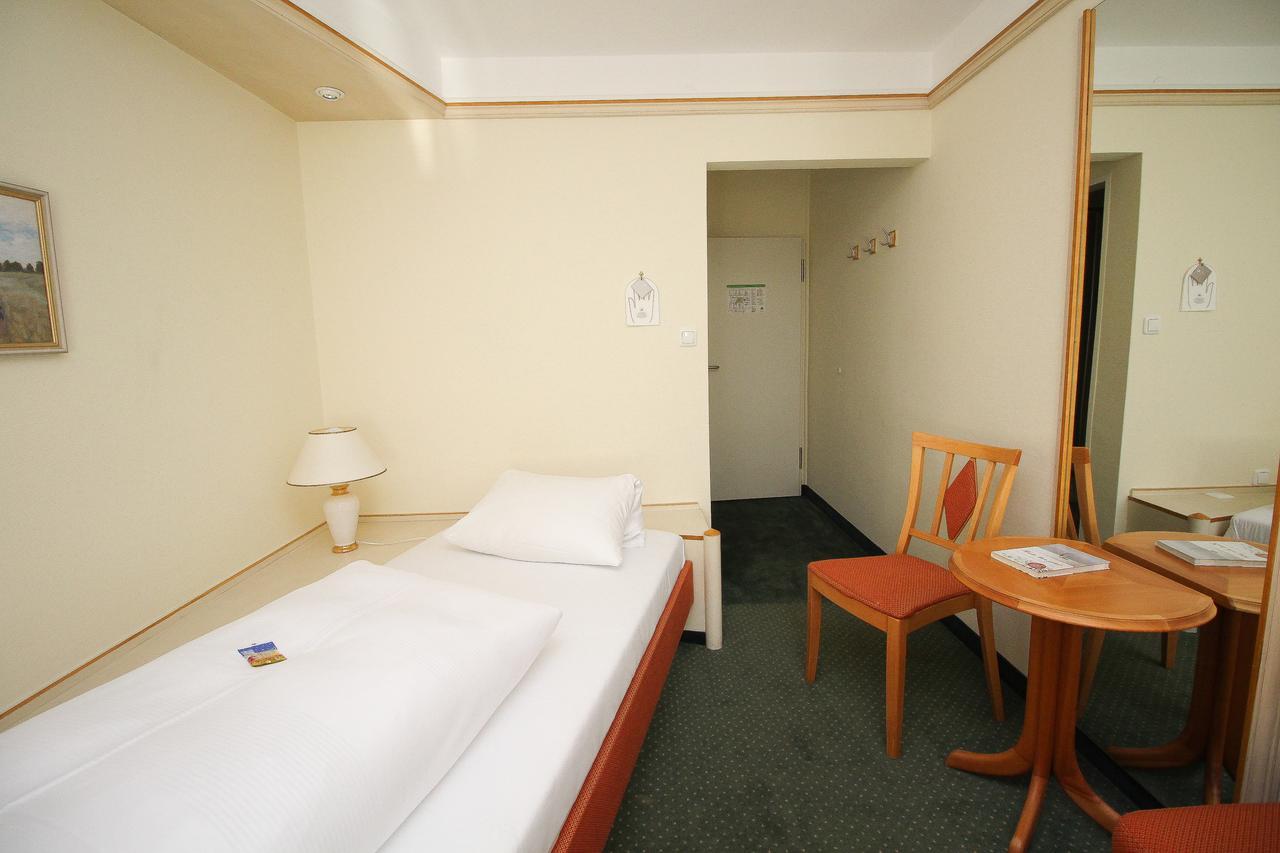 Hotel Leopold Μόναχο Εξωτερικό φωτογραφία